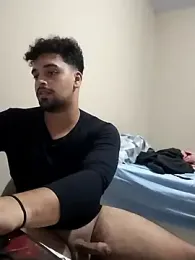 Xcumshot33 webcam model stream image