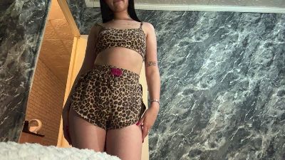 ReynaldaPoirot webcam model stream image
