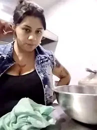 RummyVale webcam model stream image