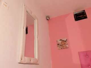 salma-covers webcam model stream image