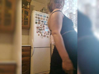Good-woman webcam model stream image