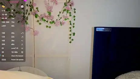 Honeey_Beee webcam model stream image