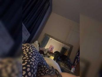 JullietteLatte webcam model stream image