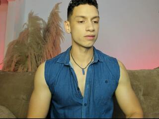 Benjamin Evans webcam model stream image