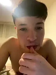 Gayunidos webcam model stream image