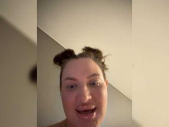 Mollekiss webcam model stream image