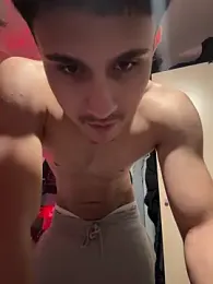 adgymwear1 webcam model stream image