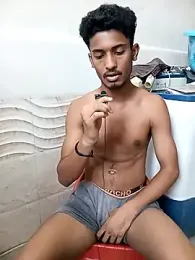 curlyhairboy_ webcam stripchat model stream image