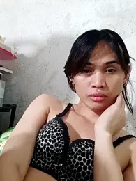 QueenSoreal webcam model stream image