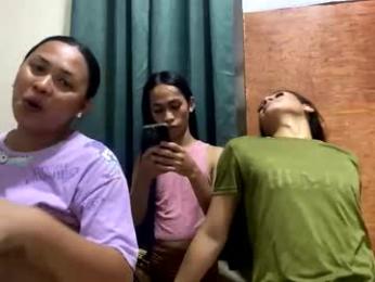 _caroline18_ webcam model stream image