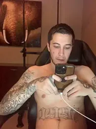 JuicyJoshy webcam model stream image