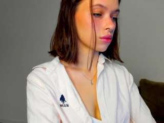 kossiee webcam model stream image