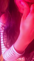Aloneathome22 webcam model stream image