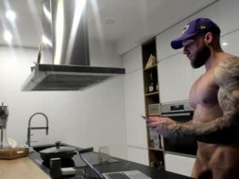 mealphamale webcam model stream image