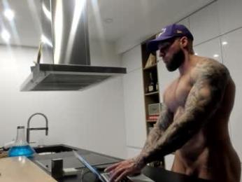 mealphamale webcam model stream image