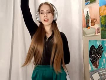 nadinenovosel webcam model stream image