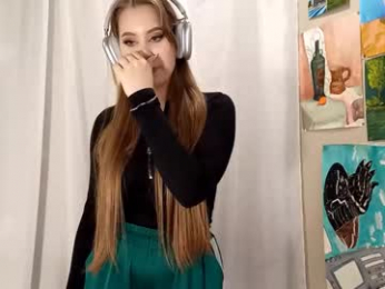 nadinenovosel webcam model stream image
