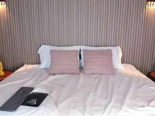 cloeharp webcam model stream image