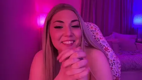 BellaMarieXO webcam model stream image