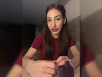 Raymeda webcam model stream image