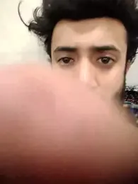 Yourshubby webcam model stream image