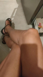 Thelmina webcam model stream image