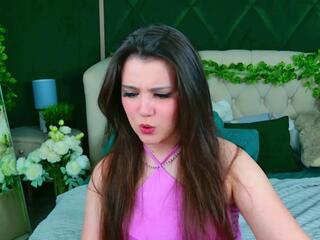Pauline Heaven webcam model stream image