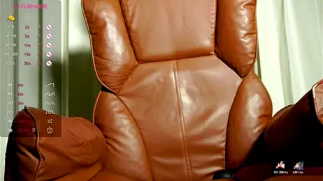 Avrilmoon webcam model stream image