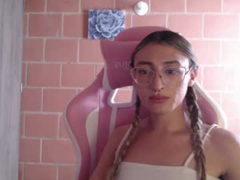 andrea_camila webcam model stream image