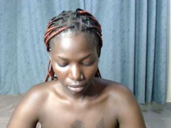 Quintessensual webcam bongacams model stream image