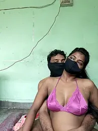 renu_143 webcam model stream image