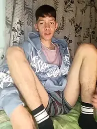 heyy_noah11 webcam model stream image