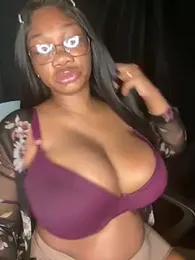 CharismaaBanx webcam model stream image