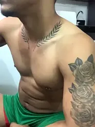 chris_adam97 webcam model stream image