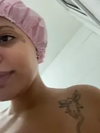 badm4h webcam model stream image