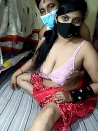 Reena_couple502 webcam model stream image