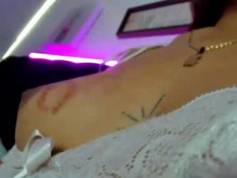 emiilyswett webcam model stream image