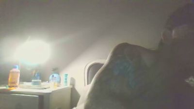 dylannielsen32 webcam model stream image