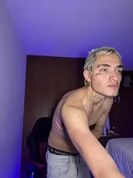 santikhalifa webcam stripchat model stream image