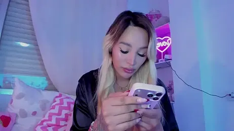 _viioletweekend_ webcam model stream image