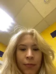 Cum_girlss webcam model stream image