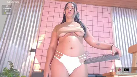 mensia_hernandz webcam model stream image