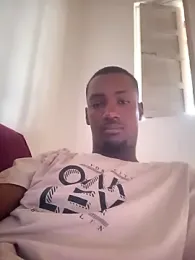 paugostos0 webcam stripchat model stream image