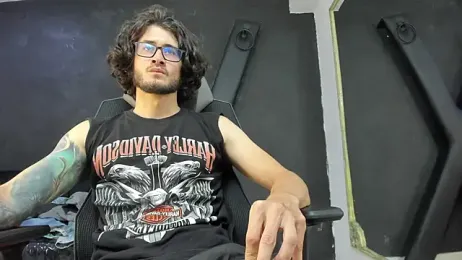 Loggan_donnelly webcam model stream image