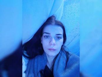 LoVe-LuNa webcam model stream image