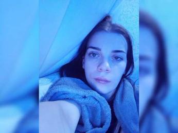 LoVe-LuNa webcam model stream image