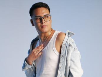 JohnBelrose webcam model stream image