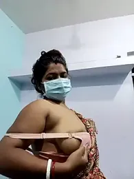 Naughty-Chaaya webcam model stream image