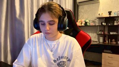 AguedaHoltz webcam model stream image