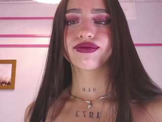 mia-ponce-a webcam model stream image